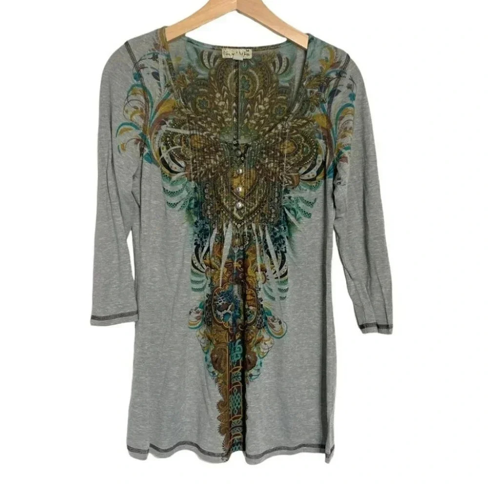 Live and Let Live Tunic Top‎ M Gray Paisley Graphic 3/4 Sleeve Burnout Henley